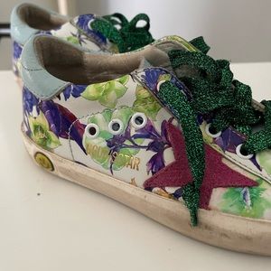 Kids Golden Goose SStar Shoes. Size 27 European/9.5 little kids US.